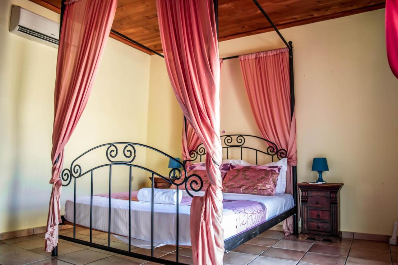 Niriides Villas Old Listing Херсониссос Экстерьер фото